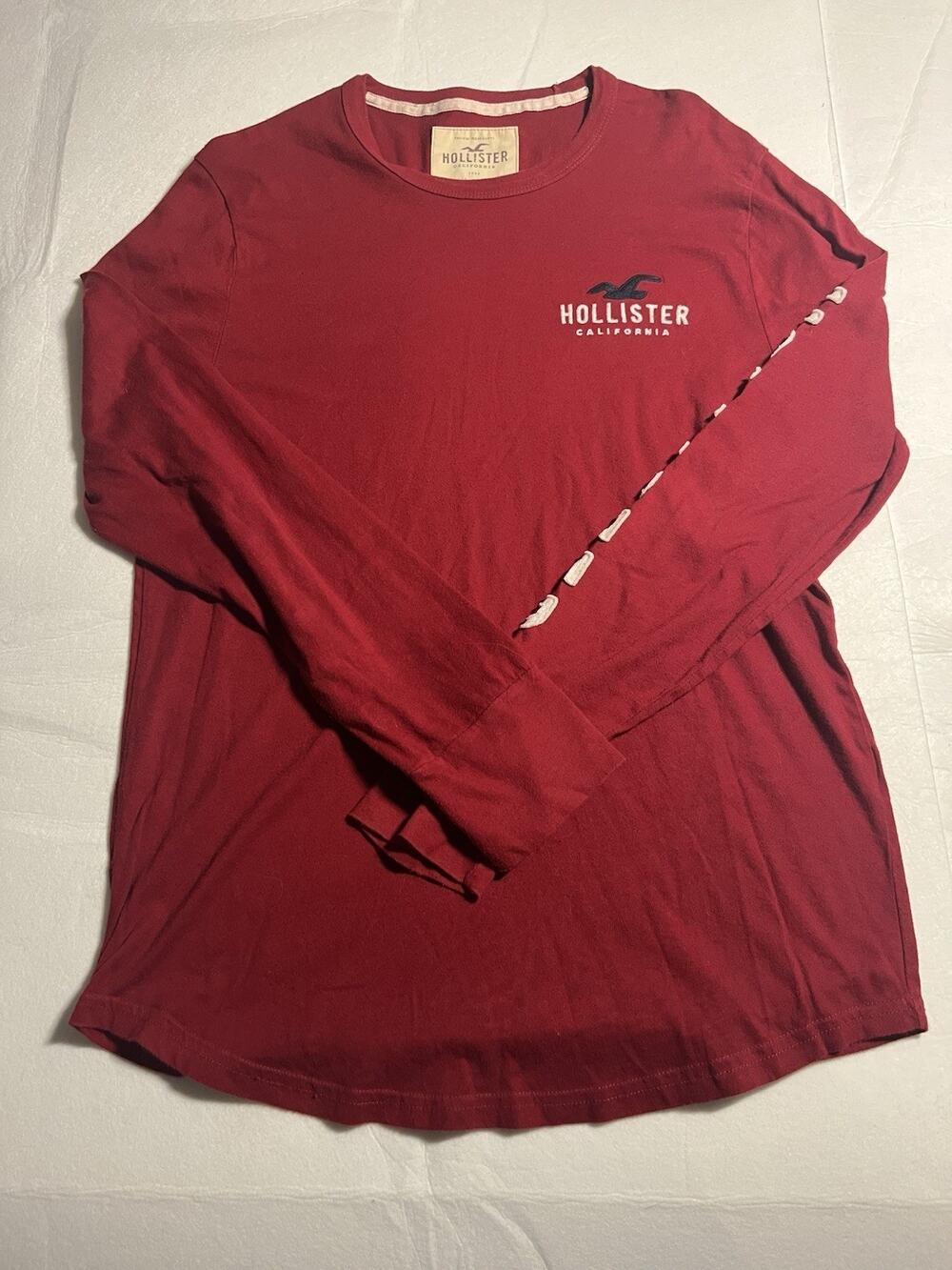 Hollister California Mens Medium Red Long Sleeve T Shirt Spellout Logo Y2K Style